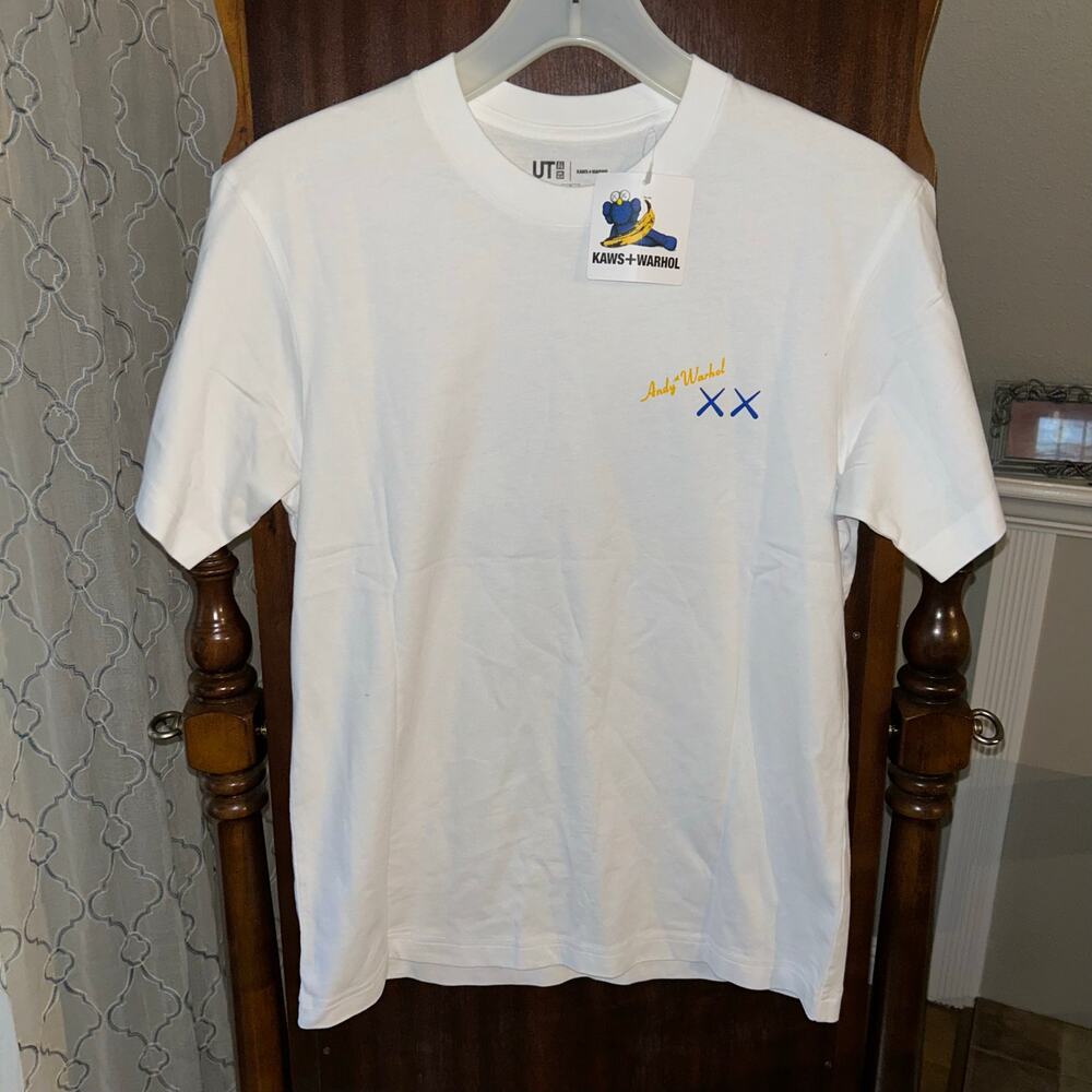 New KAWS x Warhol UNIQLO UT Graphic T-Shirt in white size small